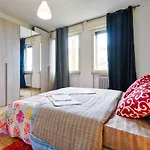 R & R Guest house *